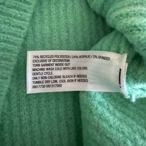 Target Crewneck Sweater A New Day Green Red Cherries Embroidered Size Medium - Picture 7 of 9